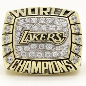 Los Angeles Lakers Championship Ring... Fast shipped from USA